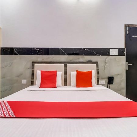 Oyo Flagship 83121 Hotel Rose Vip Сахаранпур Экстерьер фото