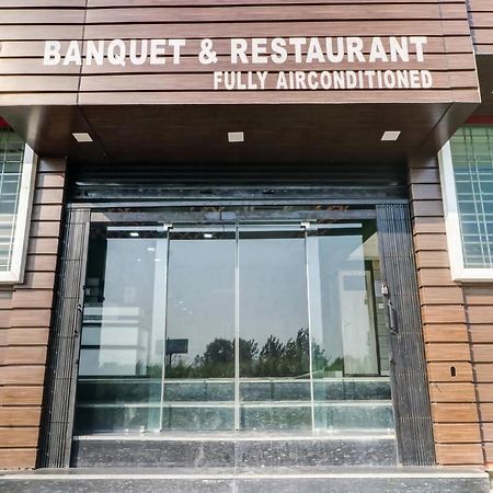 Oyo Flagship 83121 Hotel Rose Vip Сахаранпур Экстерьер фото