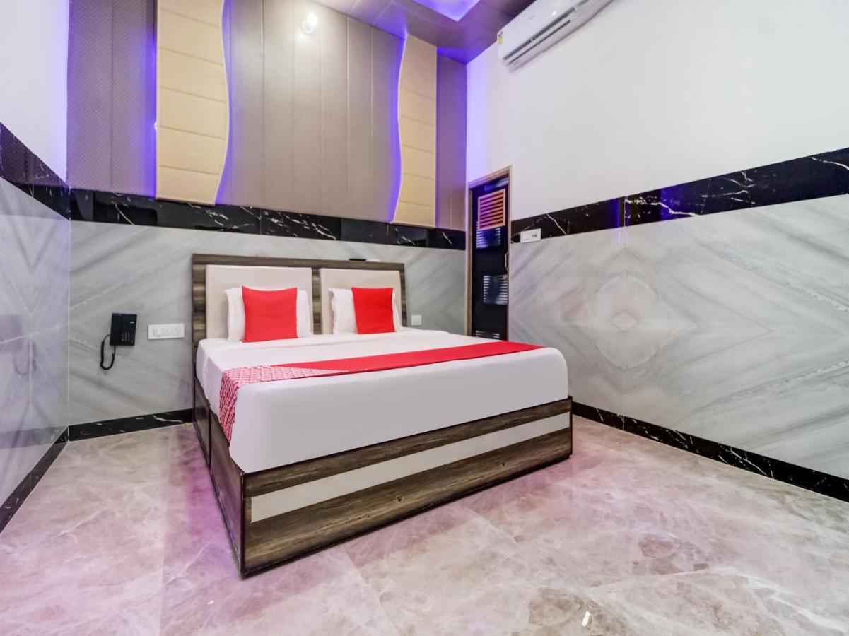Oyo Flagship 83121 Hotel Rose Vip Сахаранпур Экстерьер фото