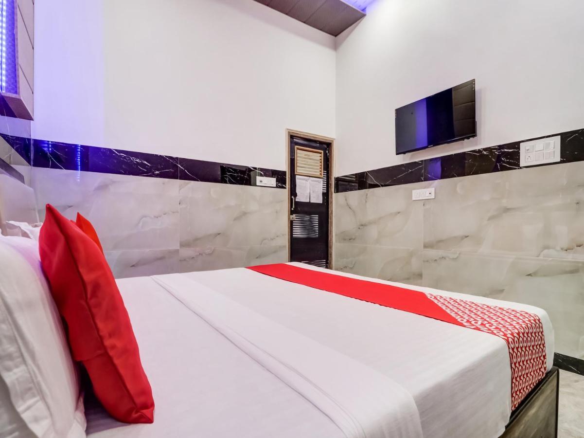Oyo Flagship 83121 Hotel Rose Vip Сахаранпур Экстерьер фото