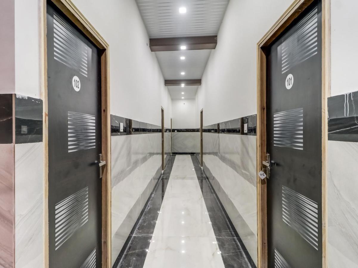 Oyo Flagship 83121 Hotel Rose Vip Сахаранпур Экстерьер фото