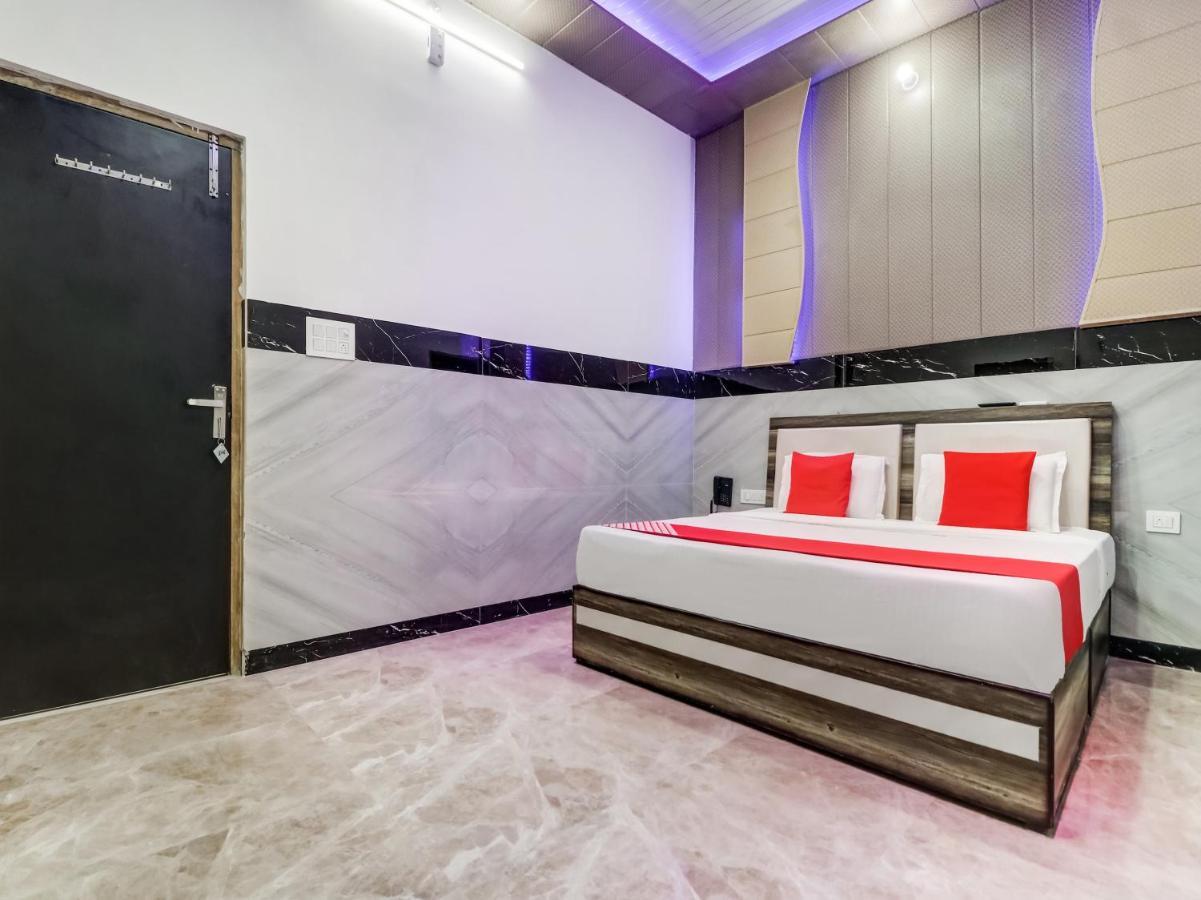 Oyo Flagship 83121 Hotel Rose Vip Сахаранпур Экстерьер фото