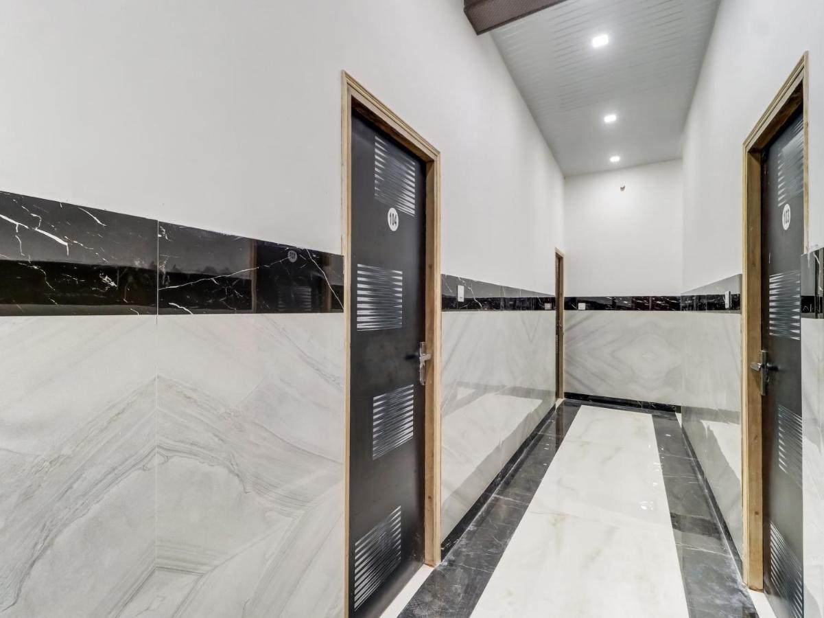 Oyo Flagship 83121 Hotel Rose Vip Сахаранпур Экстерьер фото